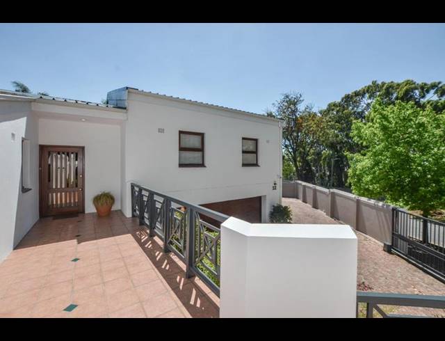 6 BEDROOM HOUSE FOR SALE IN WELGEMOED